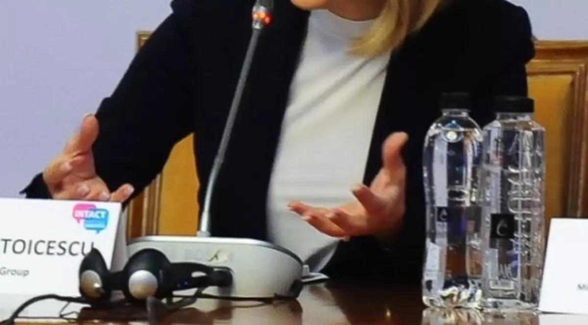 Alessandra Stoicescu, în tandrețuri cu soțul ei. Așa n-a mai văzut văzută