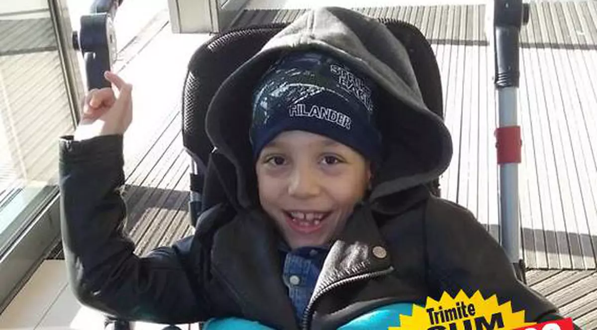 Oxigenoterapia hiperbară îl poate ajuta pe Sebastian în lupta pe care o duce de 7 ani. «Visăm la ziua în care va merge pe picioarele lui!»