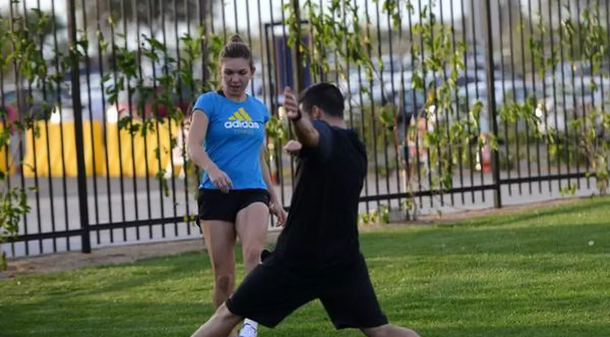 Cu ce echipă de fotbal ține Halep