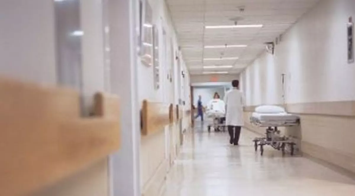 Un etaj al spitalului din Arad a fost renovat în doar 36 de ore