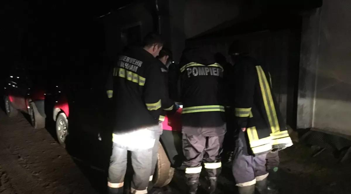UPDATE: Digul de la Căpeni a rezistat orelor critice. Alerta se menține în zonă/FOTO&VIDEO