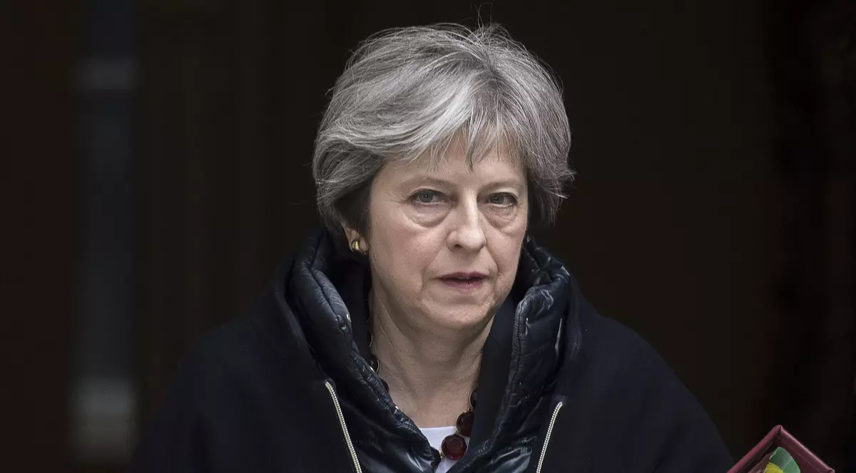 Theresa May anunță amânarea votului privind acordul pentru Brexit
