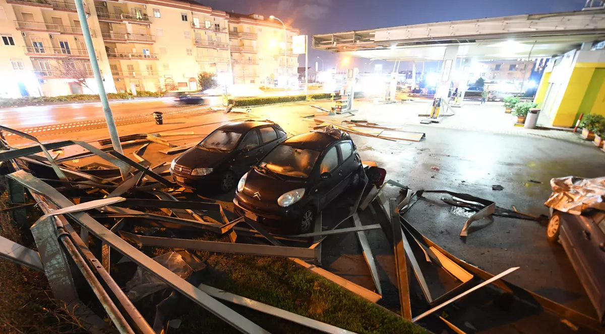 O tornadă a făcut ravagii în sudul Italiei