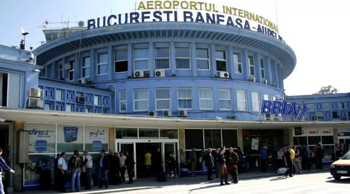 Aerpotul Baneasa, pasageri, intrare