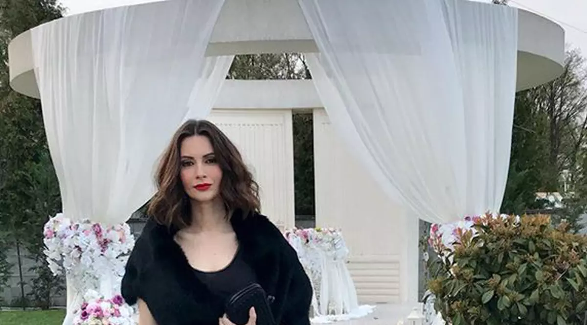 Andreea Berecleanu a fost nașă, dar nu a dansat din cauza doliului. 