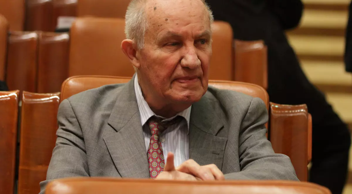 Academicianul Dinu C. Giurescu a murit la 91 de ani
