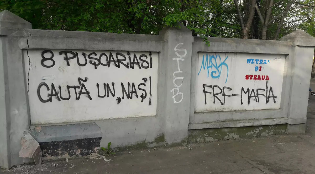 FRF = Mafia! Pereții din jurul sediului FRF sunt plini de mesaje anti-federație care datează de pe vremea lui Mircea Sandu, dar nu le-a șters nimeni! | FOTO