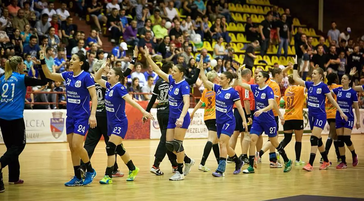 CSM București, campioana României la handbal feminin