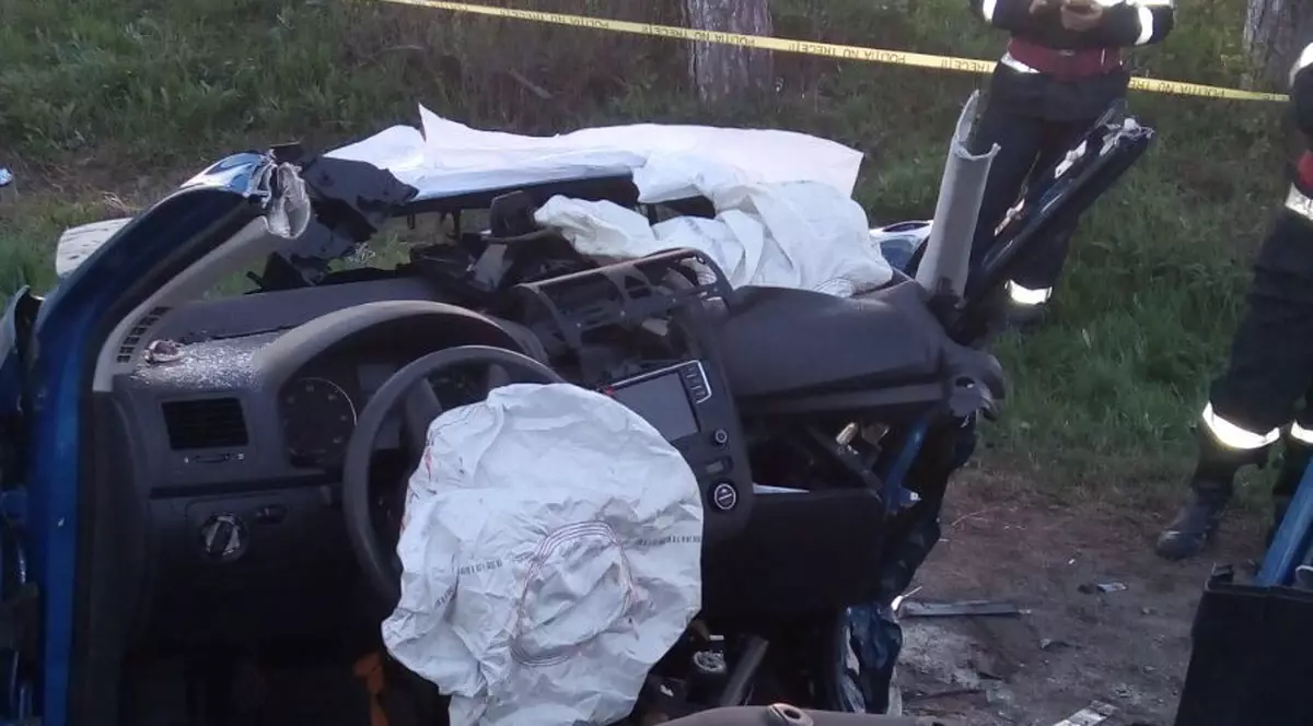 EXCLUSIV/ O profesoară de 38 de ani de la Politehnică a murit în accidentul de la Tâncăbești. Copiii care se aflau în mașină veneau de la o competiție de înot