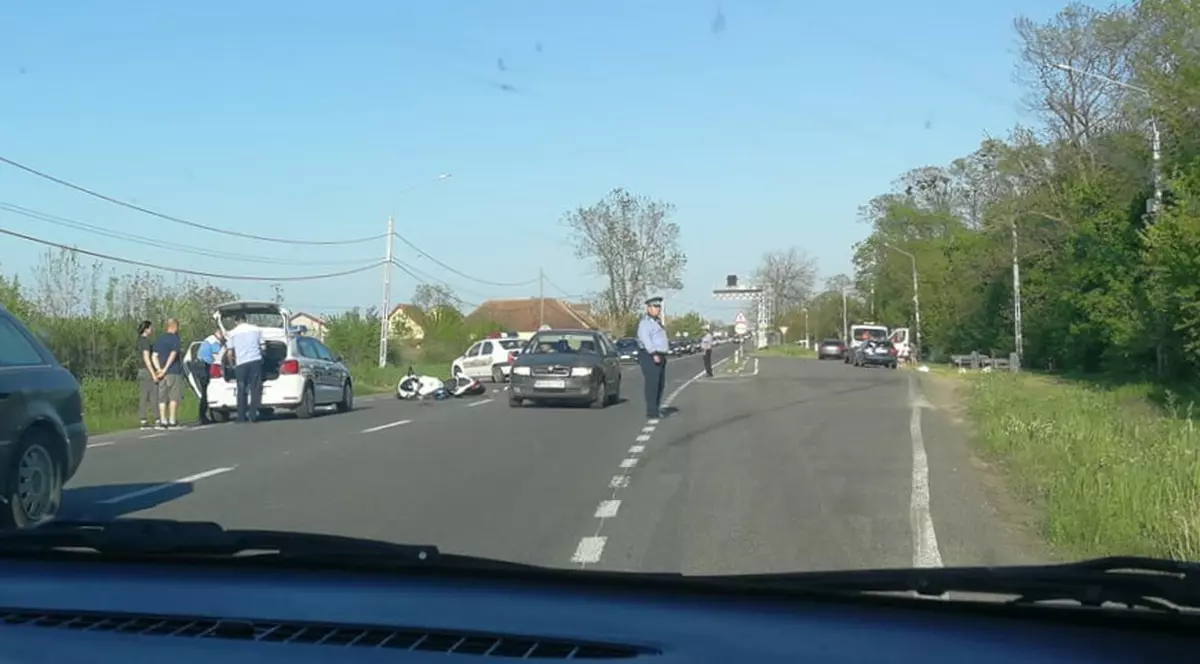 Un motociclist a murit lângă Timişoara din cauza unei șoferițe neatente