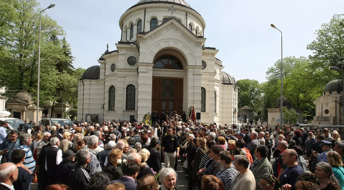 Inmormantare Ionela Prodan