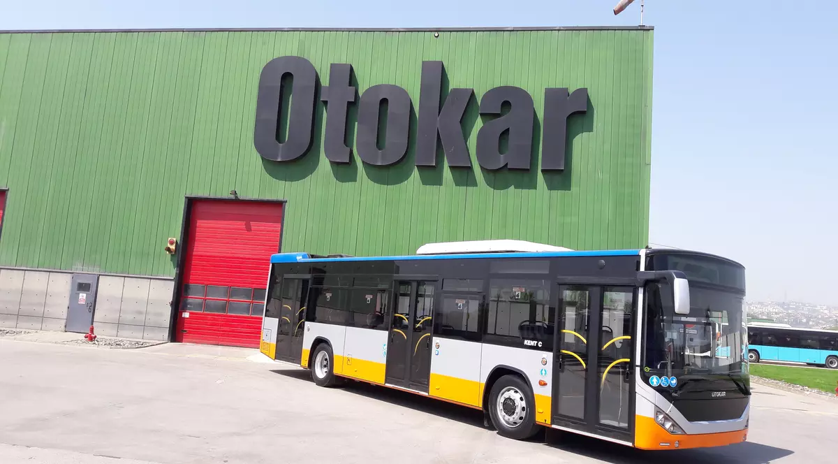 Contestațiile privind licitația de autobuze pentru RATB au fost respinse. Autobuz Otokar