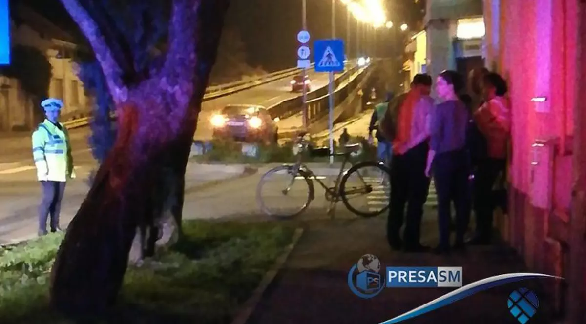 Un biciclist din Satu Mare simula accidente auto. Imagine cu bicicleta individului, care simula accidente auto la Satu Mare