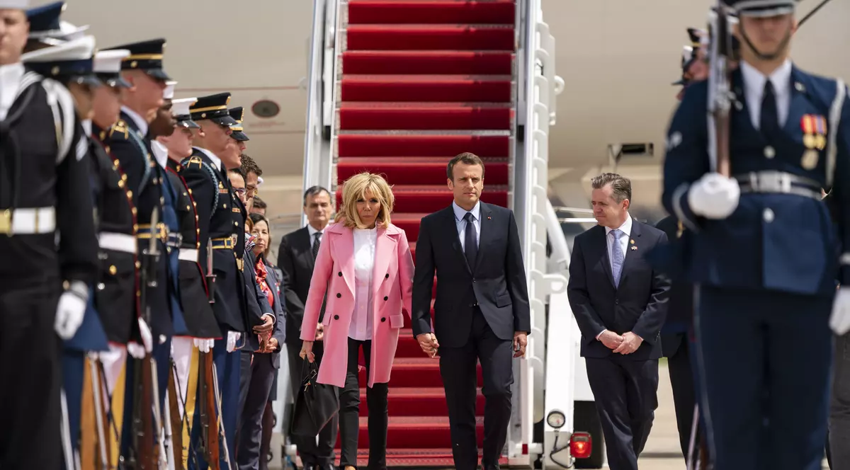 Ce ținute au ales Brigitte Macron și Melania Trump