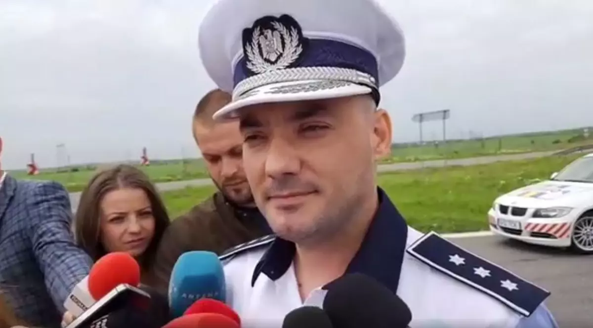 Peste 1.500 de poliţişti de la „Rutieră” vor fi în stradă de 1 Mai pe principalele artere care duc spre staţiunile turistice şi nu numai. În plu, agenţii îi vor vâna pe vitezomani cu 300 de radare.