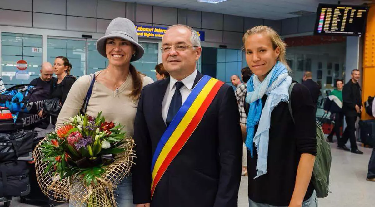 Simona Halep, lăudată de Martina Hingis