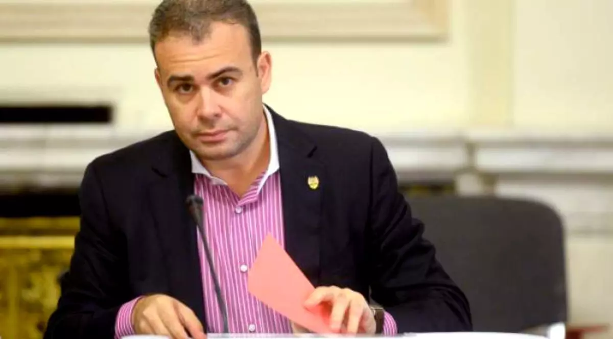 Reacția protestatarului a cărui fișă medicală a fost publicată de Vâlcov: ”Ne vedem în instanță!”