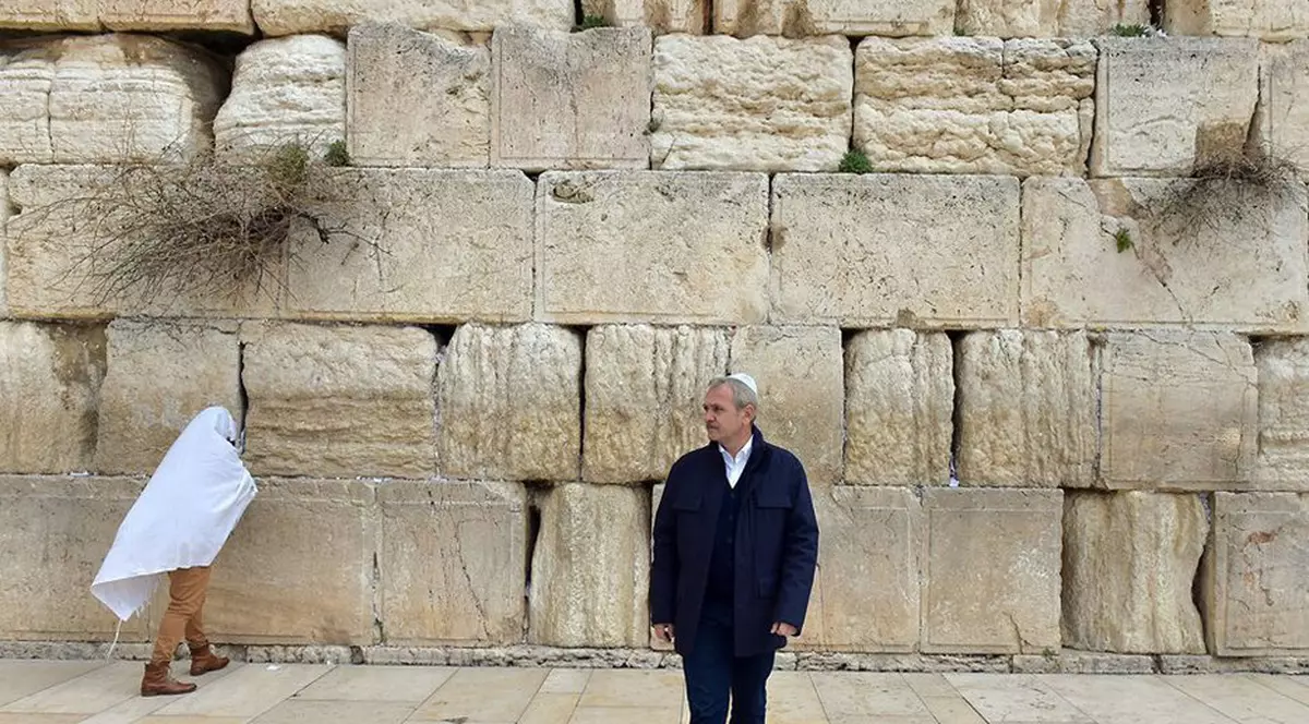 Ce distincţii a primit Liviu Dragnea de la Comunitatea Evreiască