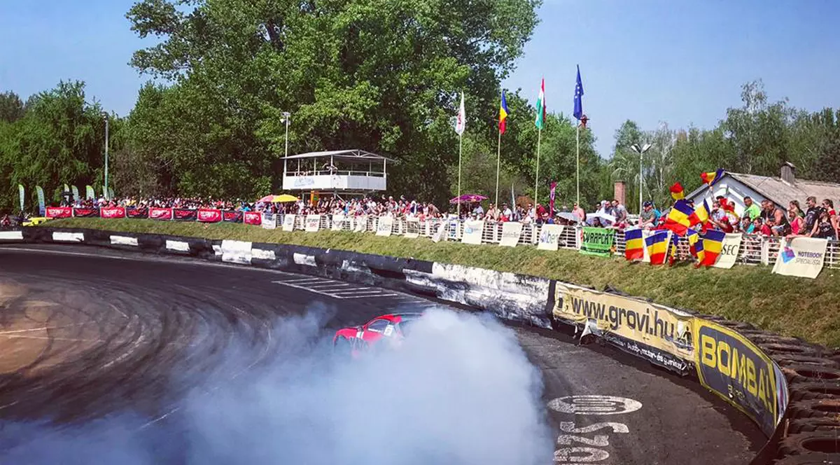 Mii de spectatori la prima etapă din Campionatul Național de Drift