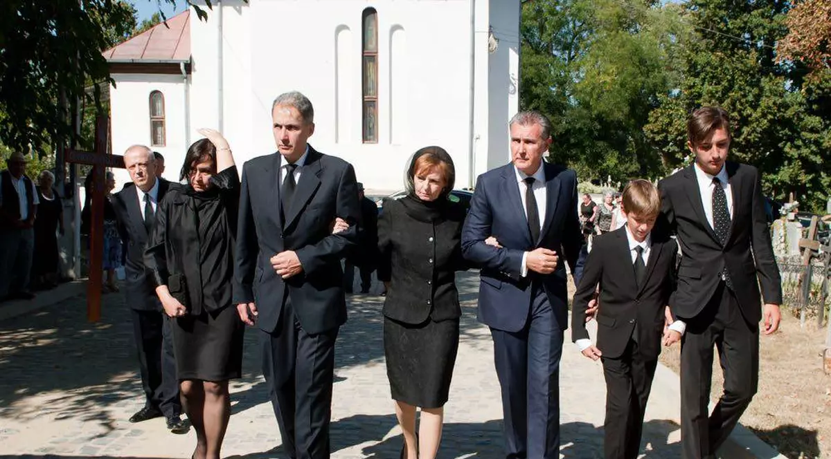 Ce s-a întâmplat cu magnolia primită de Principesa Margareta de ziua de naștere, în urmă cu nouă ani. A fost cadou de la Cătălin Măruță