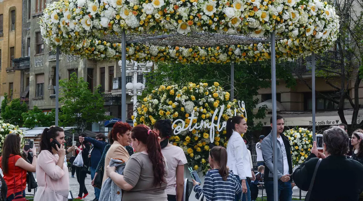 Aproape 2.000 de persoane, participante la Alaiul Primăverii de la Reşiţa