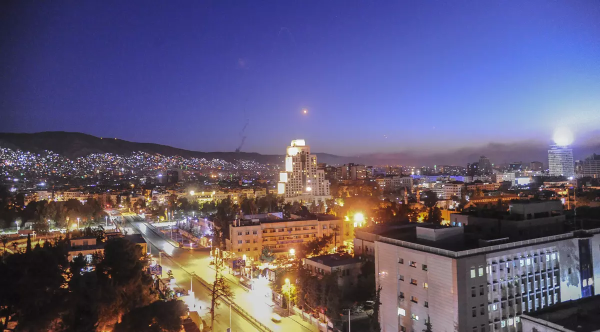 Siria a fost lovită de peste 100 de rachete. Damascul susține că a doborât majoritatea rachetelor