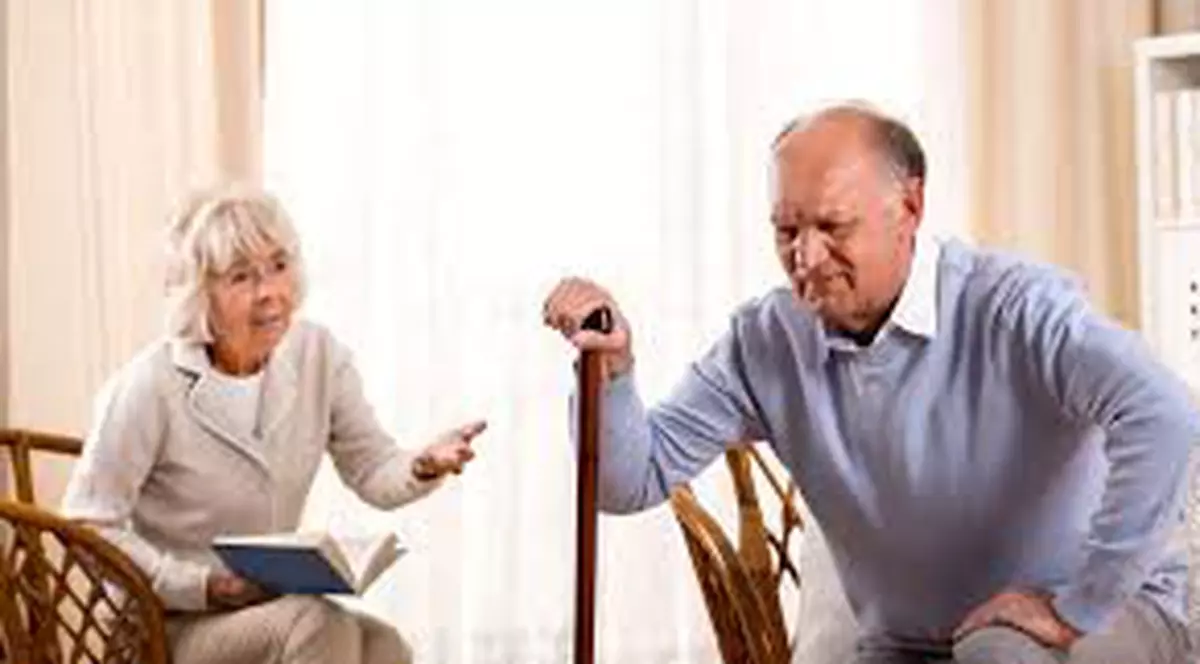 pensionari in fotoliu