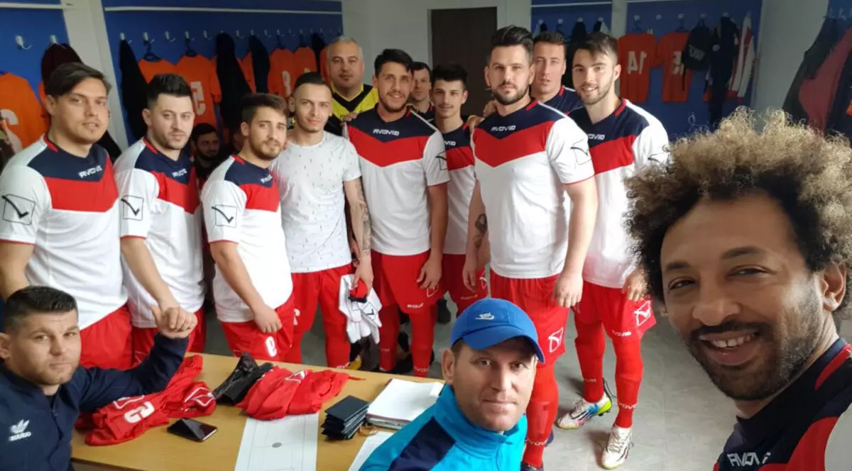 Kamara a ajuns la spital după ce a fost accidentat grav la fotbal