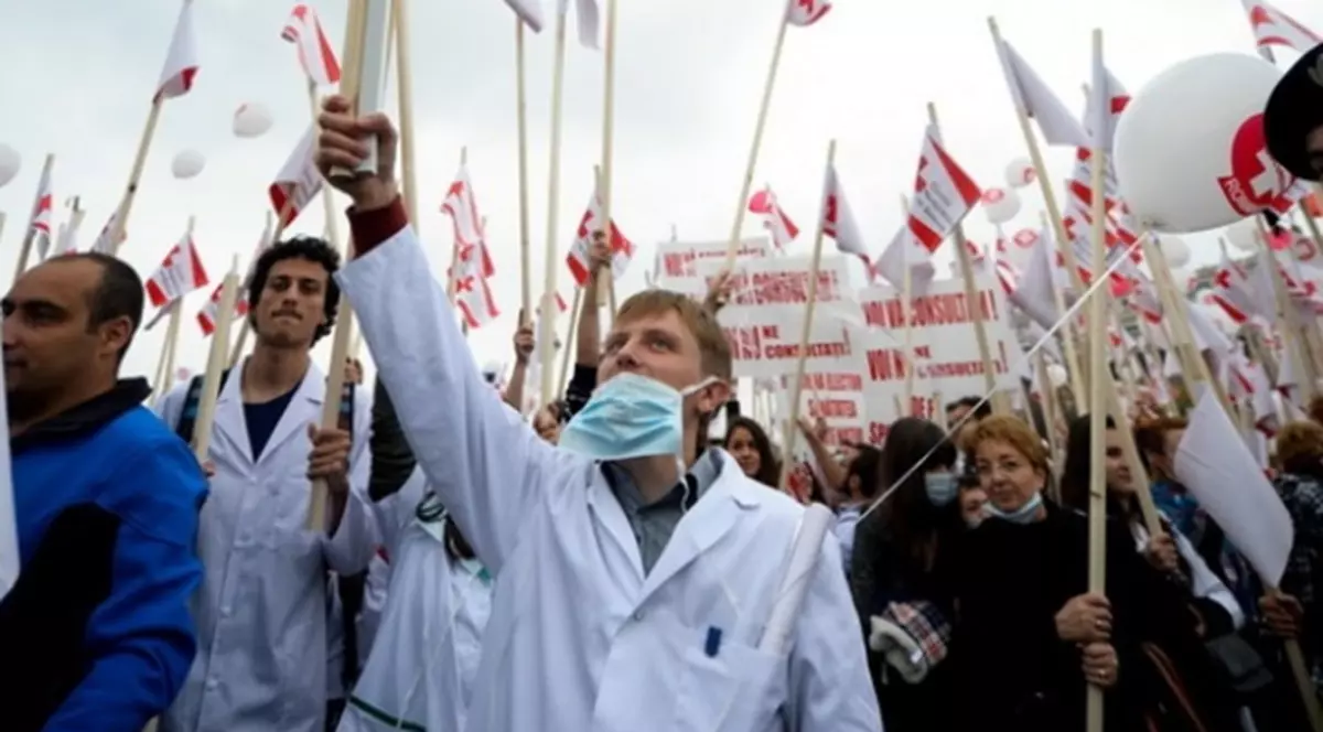 Medicii de familie cer fonduri suplimentare la rectificare pentru reducerea diferențelor salariale dintre ei și bugetari