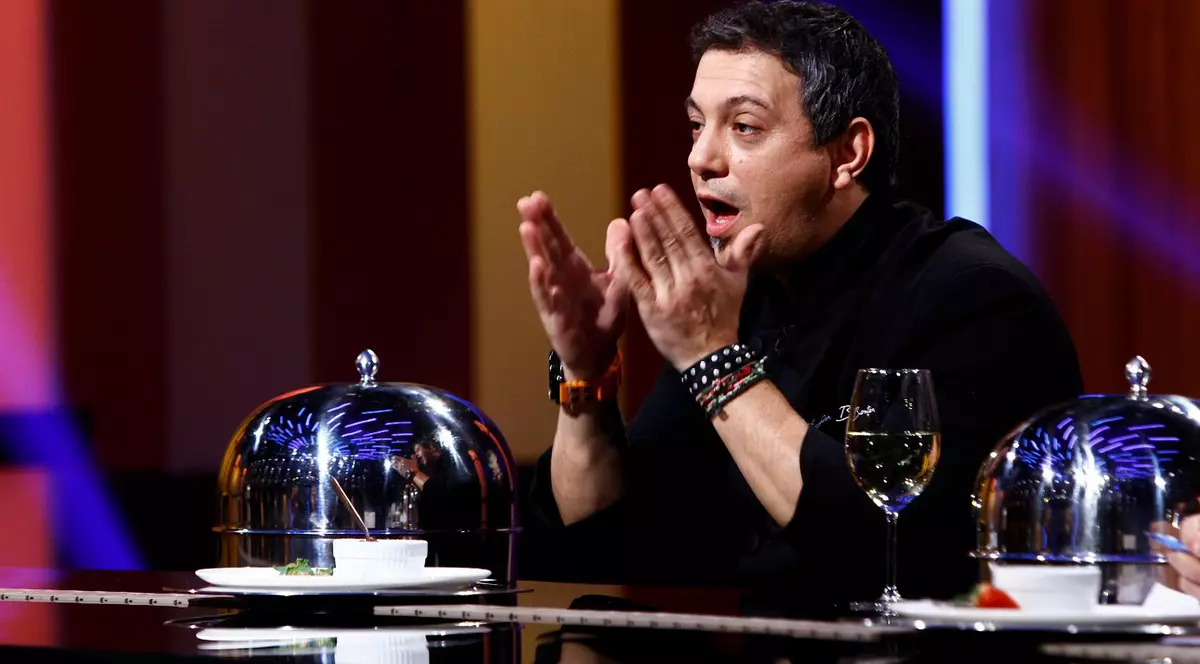 Chef Sorin Bontea nu gătește de Crăciun. “Eu beau vinul“