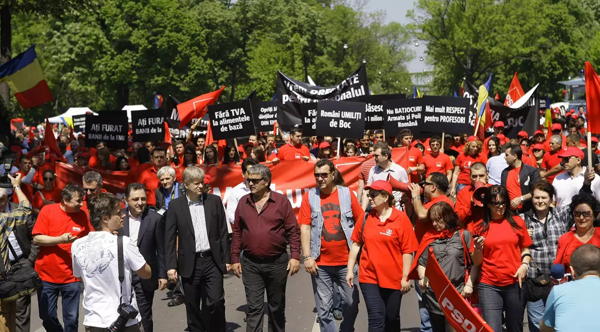 cum petreceau politicienii de 1 mai