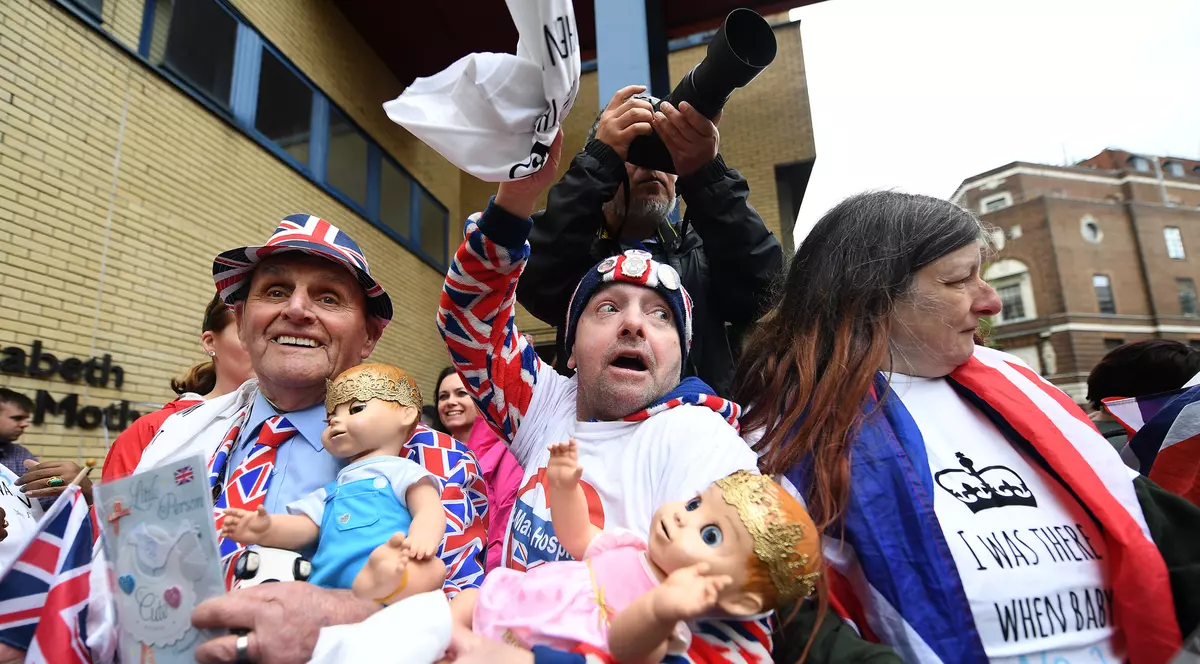 Cum așteaptă britanicii venirea pe lume a celui de-al treilea copil