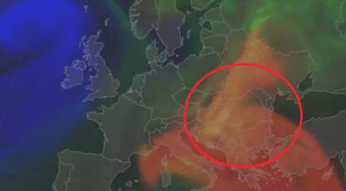Un nor de praf saharian se află deasupra României, din 16 aprilie. Harta cu norul de praf saharian, care traversează Europa