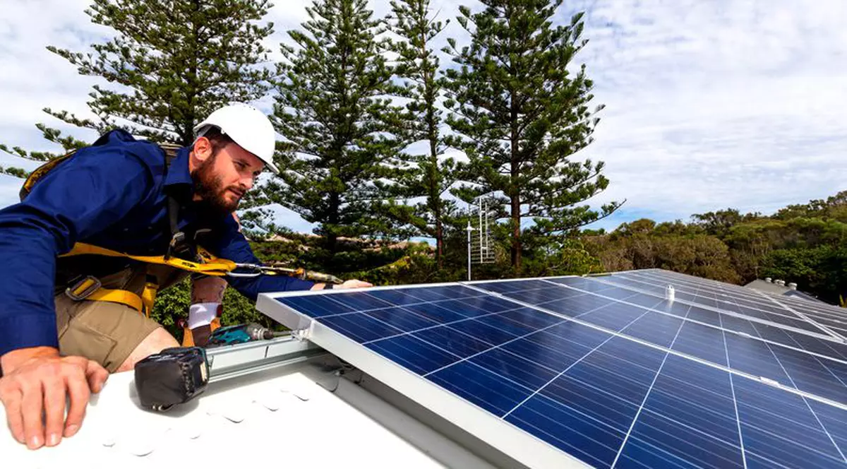 Vopsirea ouălor de Paște este echivalentă cu energia fotovoltaică pe trei zile, potrivit E.ON