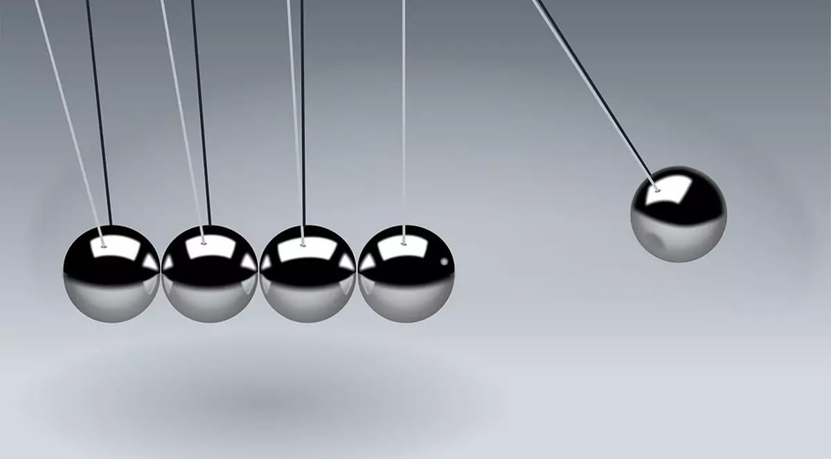 Ministerul Cercetării a lăudat invenția românească perpetuum mobile. Leagănul lui Newton