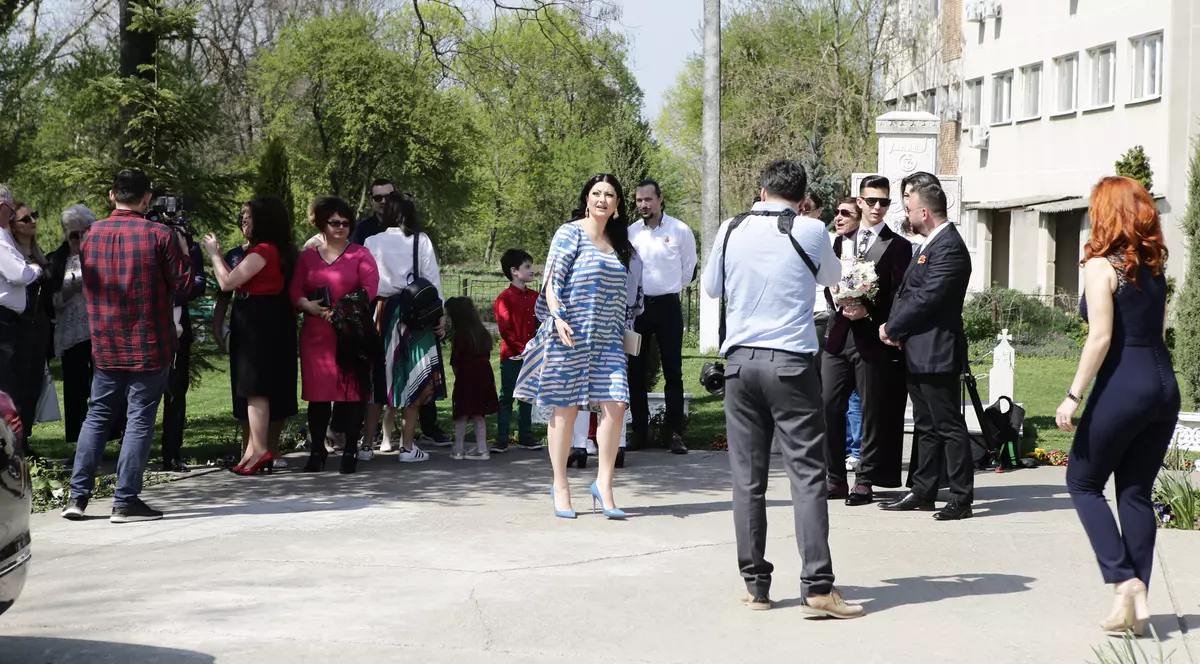 Primele imagini de la botezul fetiței Gabrielei și a lui Tavi Clonda. Ținutele care au atras atenția tuturor