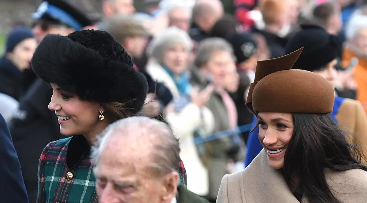 Prințul Philip se recuperează satisfăcător după operația la șold