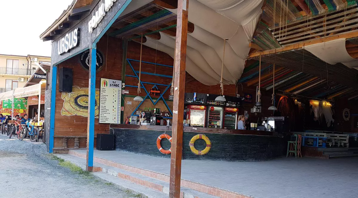 REPORTAJ PE LITORAL/ De câţi bani ai nevoie în Vama Veche de 1 Mai. Oferte pentru toate buzunarele...pline!