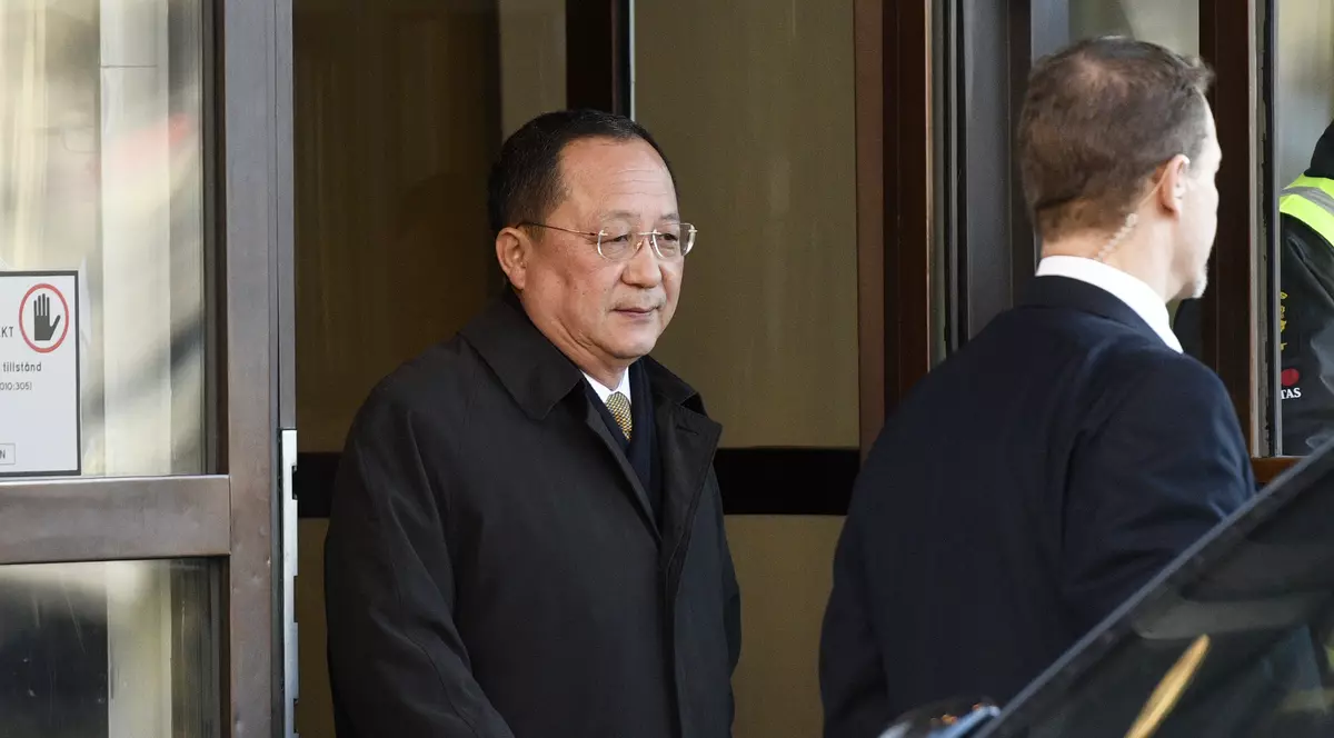 Ri Yong Ho a ajuns astăzi la Moscova