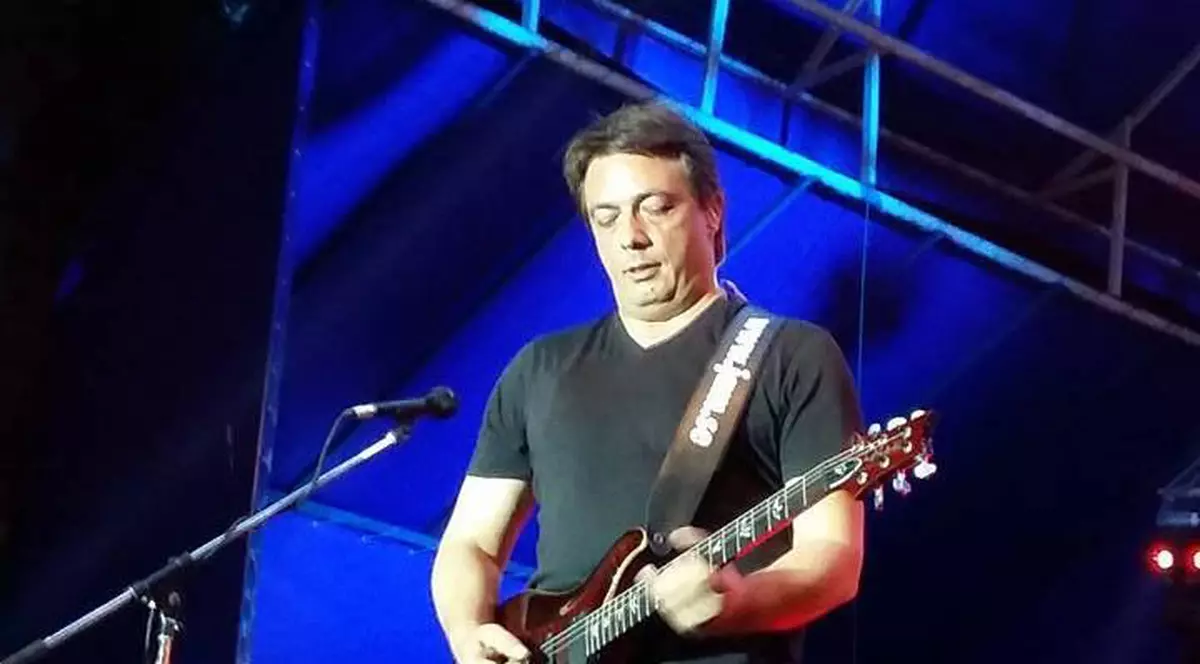 Romeo Dediu de la Holograf a câștigat un concurs în America