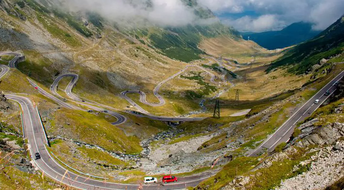 CNAIR amână redeschiderea traficului pe Transfăgărășan. Fotografie de ansamblu cu Transfăgărăşanul