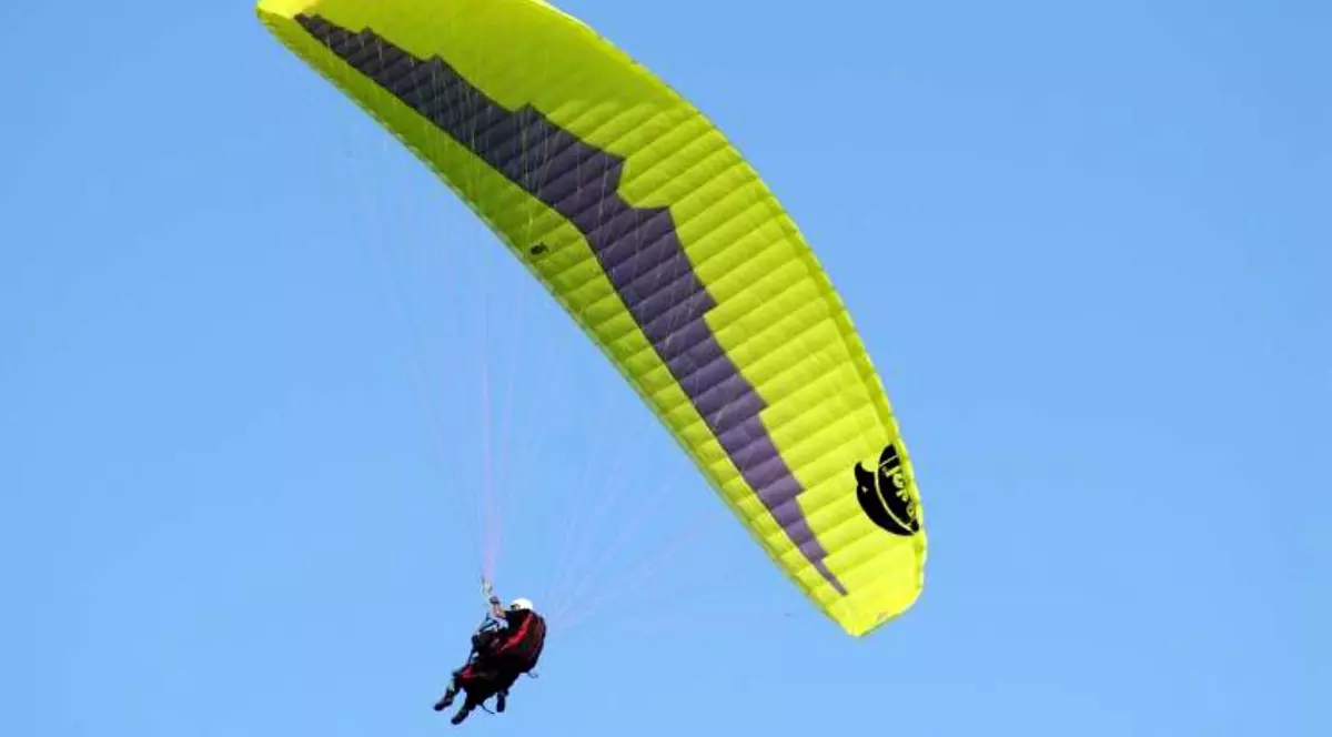 Bărbat căzut cu parapanta lângă Săcele, județul Brașov