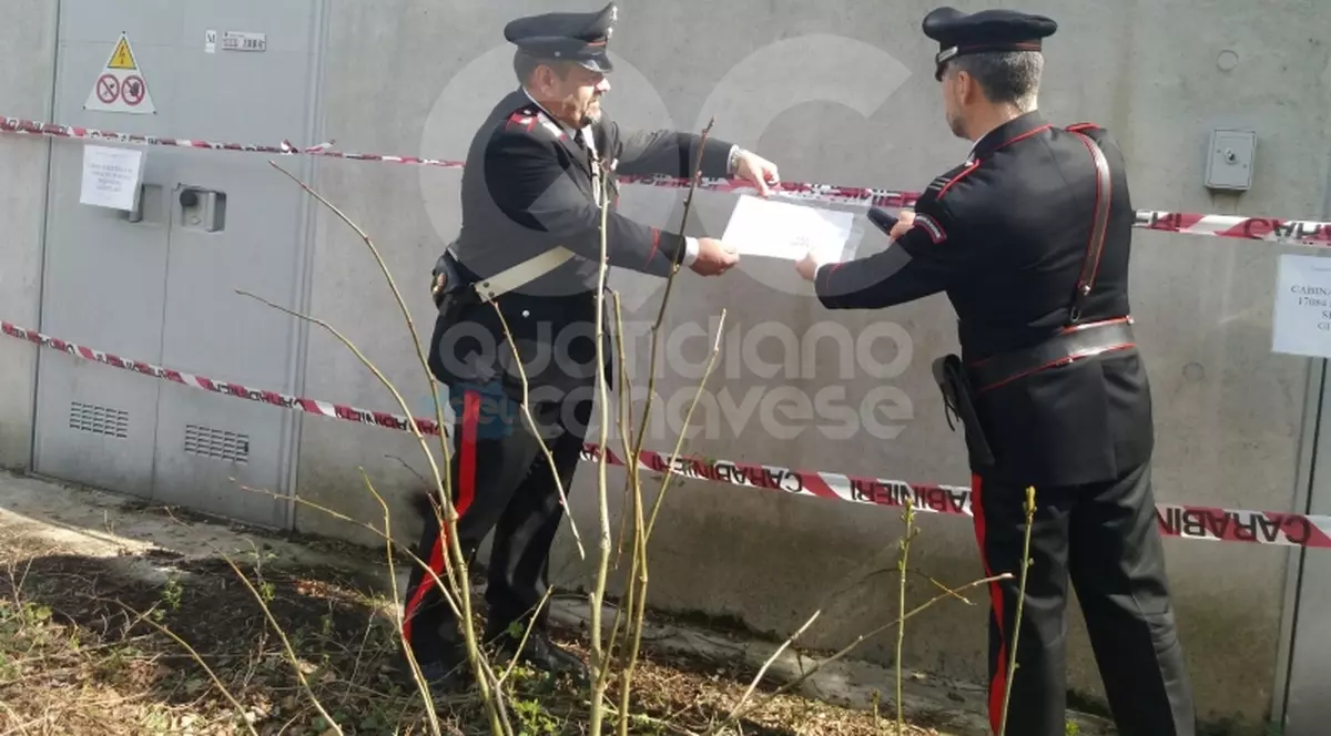 Un român a fost găsit mort într-un transformator electric lângă Torino. Tânărul s-a electrocutat în timp ce fura cabluri electrice