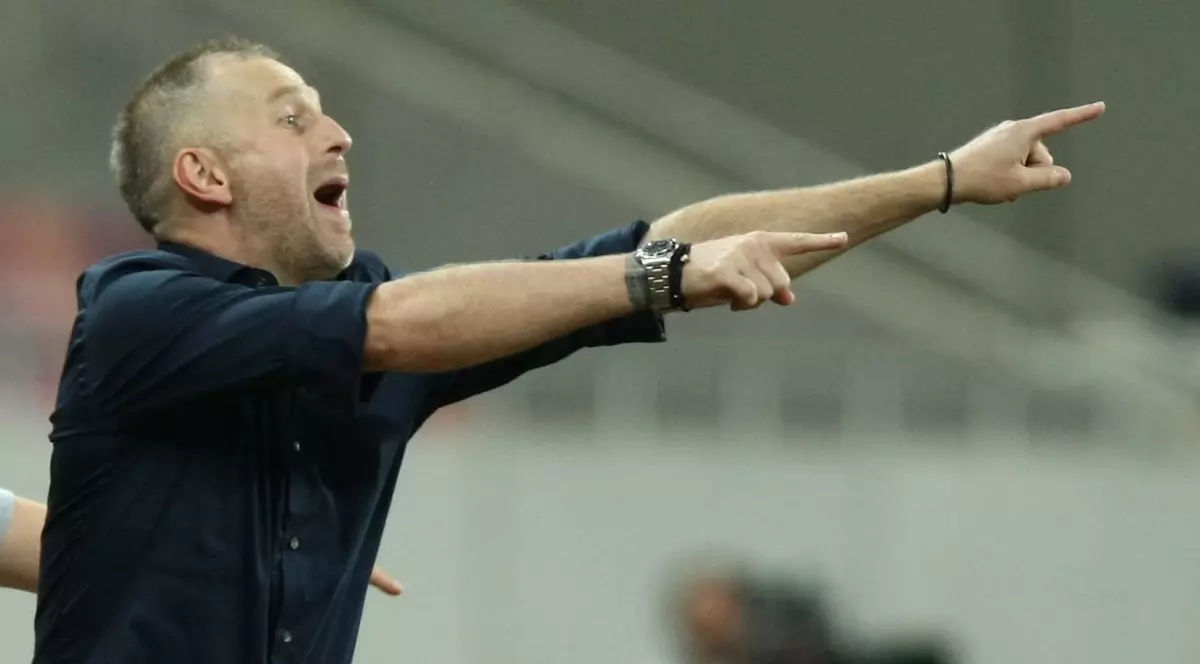 Edi Iordănescu se luptă cu alți 99 de antrenori pentru postul de la Legia Varșovia!
