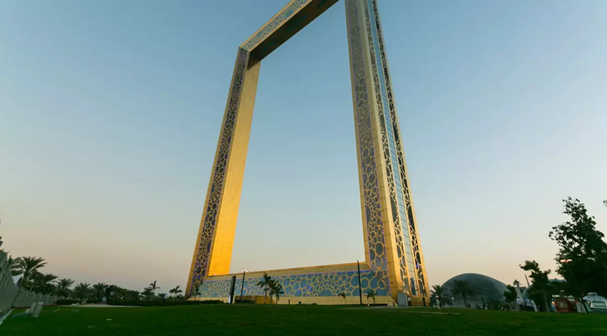 World Expo 2020 va fi găzduit de Dubai. Rama Dubai (Dubai Frame), cea mai nouă atracție a Dubai-ului