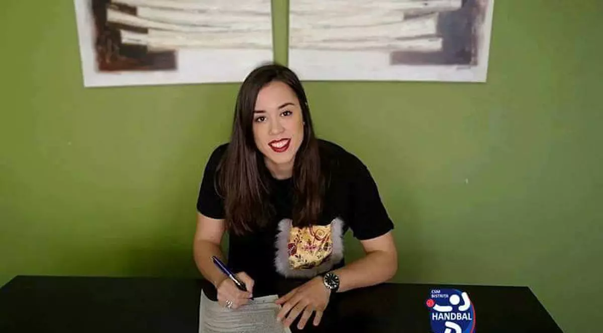 Paula Garcia Avila, la CSM Bistrița. Handbalista spaniolă a câștigat Cupa Challange în 2015