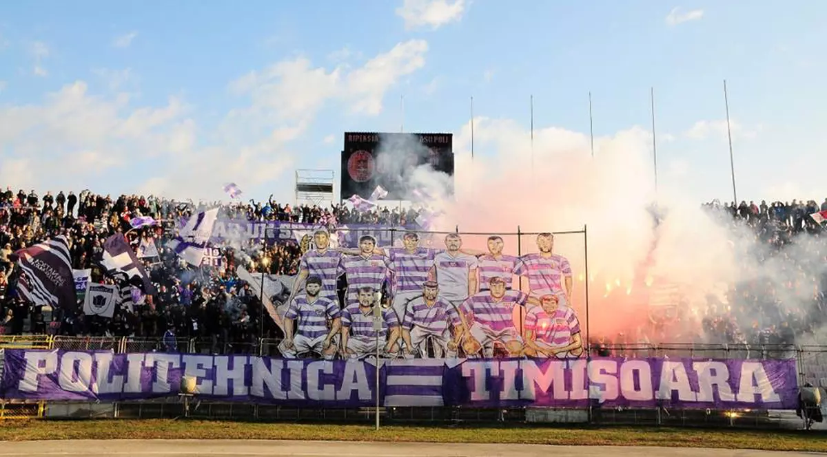 Liga 2, etapa 37. Derby la Timișoara: ASU Poli - Ripensia. Galeria lui Poli