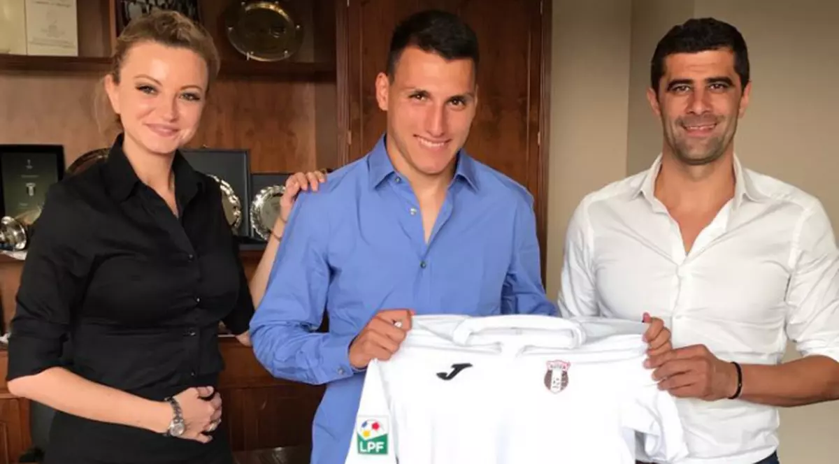 Fundașul muntenegrean Risto Radunovici va fi dat afară din lot de patronul Astrei Giurgiu după gafele din meciul cu CFR Cluj