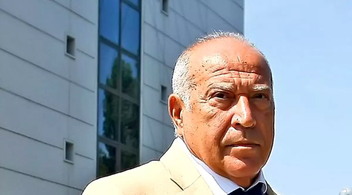 Dan Voiculescu, internat de urgență