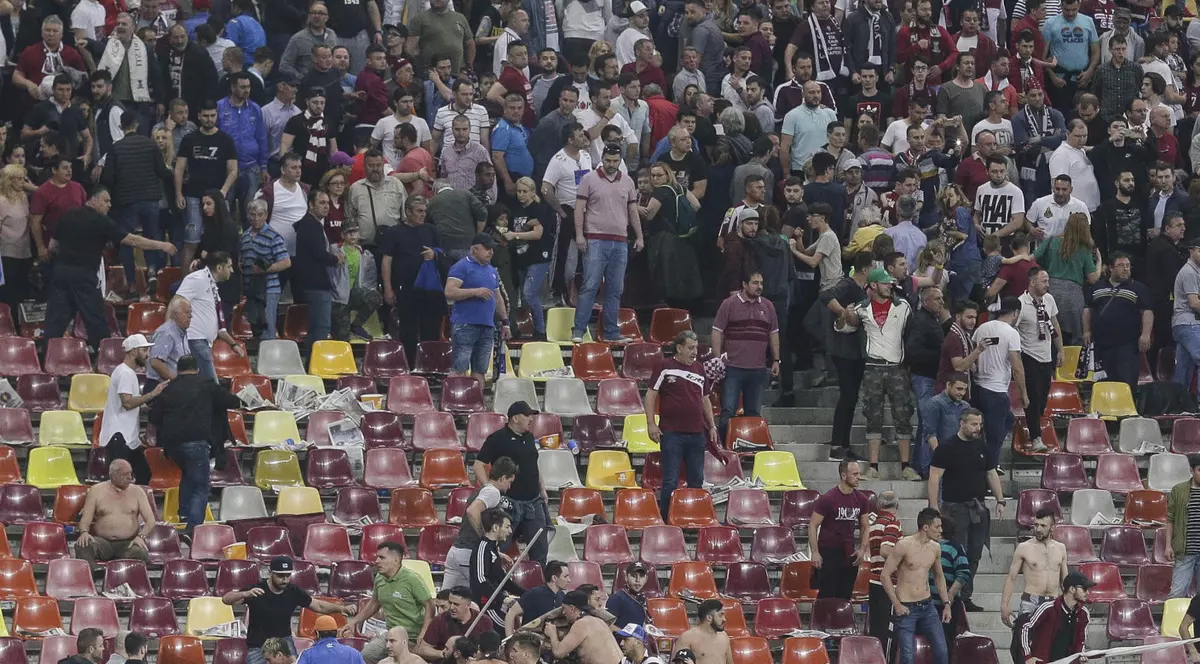 Bătaie pe străzi după FCSB - Astra! Ororile războiului, episodul 2